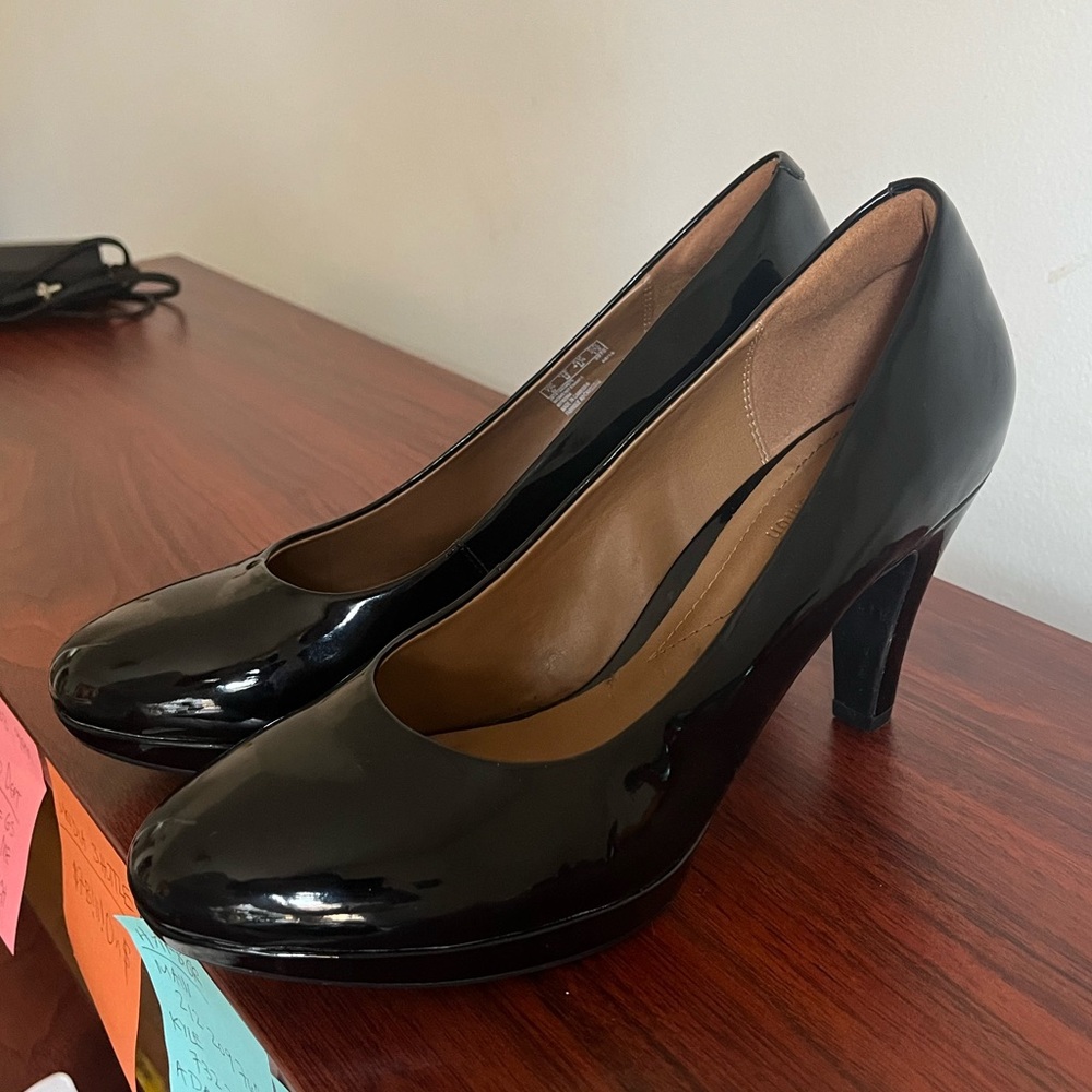 Clarks Collection Soft Cushion Black Platform Pumps